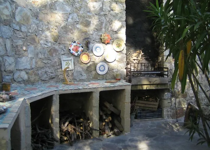 Gualdo Piscina Vista Mare