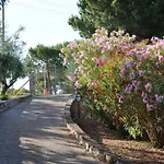 Gualdo Piscina Vista Mare Βίλα *