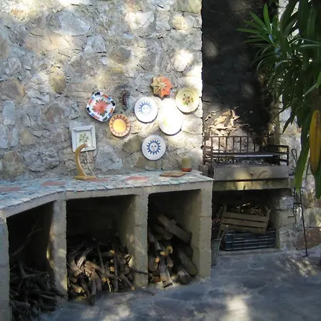 Gualdo Piscina Vista Mare