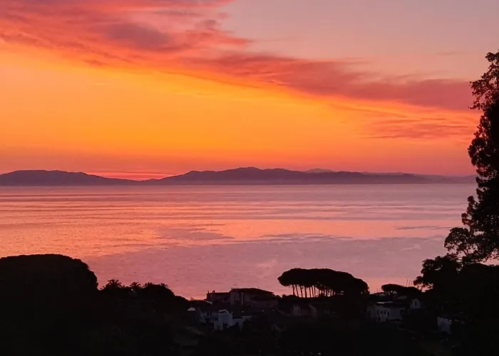 Gualdo Piscina Vista Mare