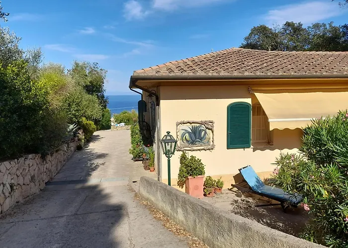 Gualdo Piscina Vista Mare Capoliveri (Isola d'Elba)